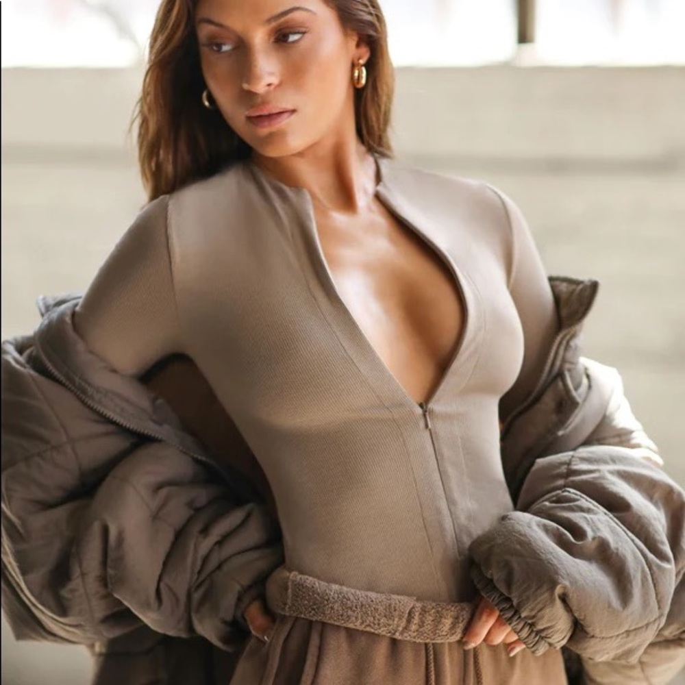 Joah Brown Invisible Zip Long Sleeve